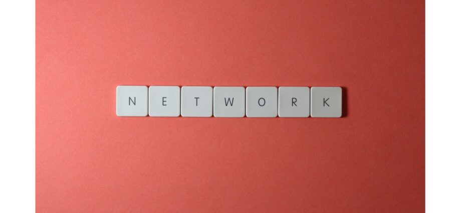 Empreendedores fazendo networking